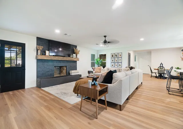 Photo 2 of Single family home for sale at 4237 Farm Road 196, Pattonville, TX 75468 | MLS# 21352279 | Listing updated on 2026-08-13