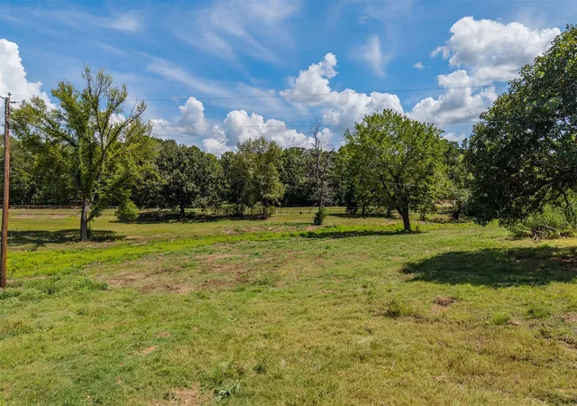 Photo 3 of Single family home for sale at 5250 Fm 2494, Athens, TX 75751 | MLS# 21358099 | Listing updated on 2026-08-21