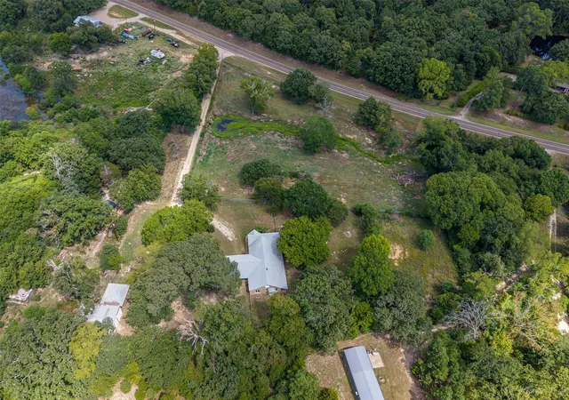Photo 3 of Single family home for sale at 5250 Fm 2494, Athens, TX 75751 | MLS# 21358099 | Listing updated on 2026-08-21