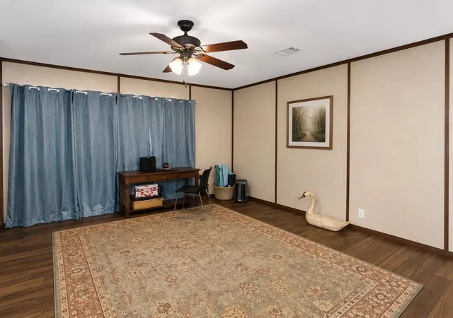 Photo 2 of Manufactured home for sale at 152 Lake Shadows Cir, Gun Barrel City, TX 75156 | MLS# 21358609 | Listing updated on 2026-08-13