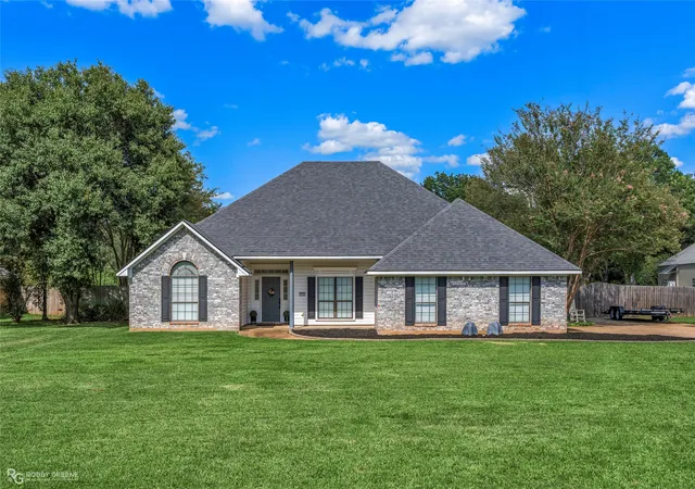 Photo 1 of Single family home for sale at 354 Hunters Holw, Bossier City, LA 71111 | MLS# 21358576 | Listing updated on 2026-08-23