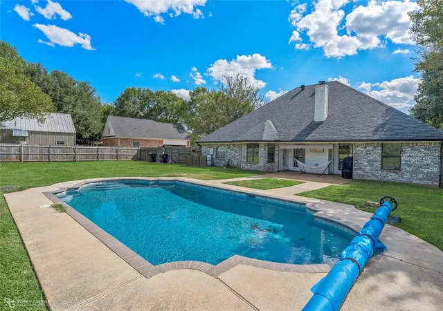 Photo 2 of Single family home for sale at 354 Hunters Holw, Bossier City, LA 71111 | MLS# 21358576 | Listing updated on 2026-08-23