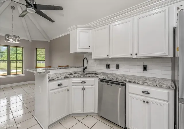 Photo 4 of Single family home for sale at 354 Hunters Holw, Bossier City, LA 71111 | MLS# 21358576 | Listing updated on 2026-08-23