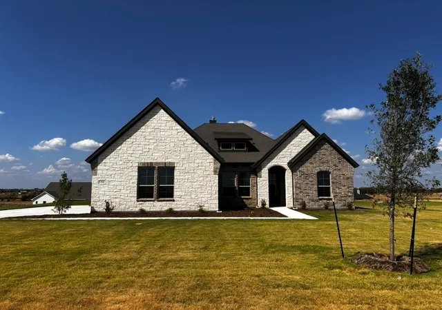 Photo 1 of Sale Pending at 156 Hillview Trl, Decatur, TX 76234 | MLS# 21357755 | Listing updated on 2026-09-17