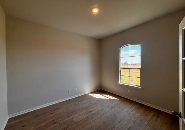 Photo 3 of Sale Pending at 156 Hillview Trl, Decatur, TX 76234 | MLS# 21357755 | Listing updated on 2026-09-17