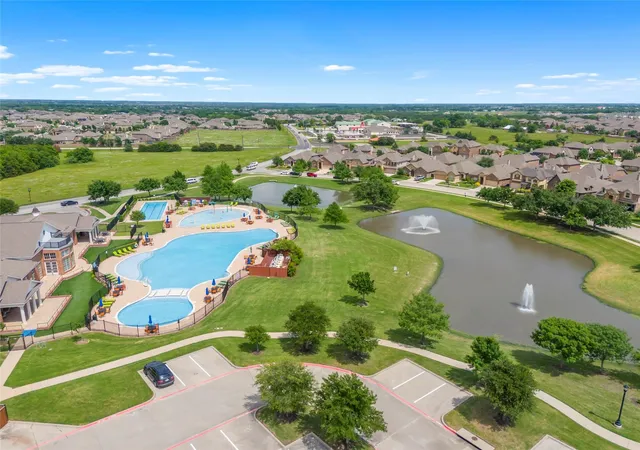 Photo 3 of Single family home for sale at 157 Pleasant Hill Ln, Fate, TX 75189 | MLS# 21357040 | Listing updated on 2026-09-29