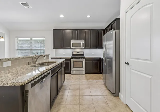 Photo 3 of Single family home for sale at 157 Pleasant Hill Ln, Fate, TX 75189 | MLS# 21357040 | Listing updated on 2026-09-29