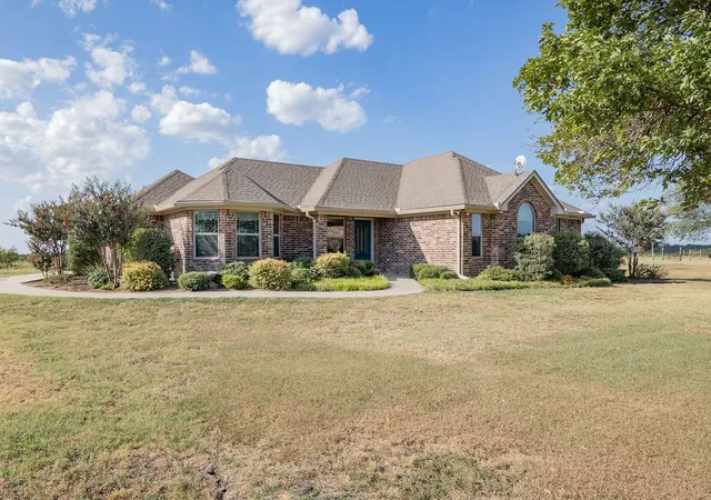 Photo 1 of Single family home for sale at 595 Hcr 3335, Hubbard, TX 76648 | MLS# 21358610 | Listing updated on 2026-08-28