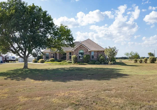 Photo 2 of Single family home for sale at 595 Hcr 3335, Hubbard, TX 76648 | MLS# 21358610 | Listing updated on 2026-08-28