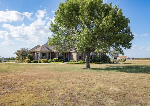 Photo 3 of Single family home for sale at 595 Hcr 3335, Hubbard, TX 76648 | MLS# 21358610 | Listing updated on 2026-08-28