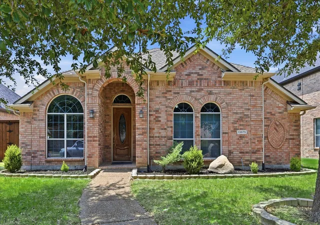 Photo 1 of Sale Pending at 13875 Valley Mills Dr, Frisco, TX 75033 | MLS# 21348946 | Listing updated on 2026-09-29