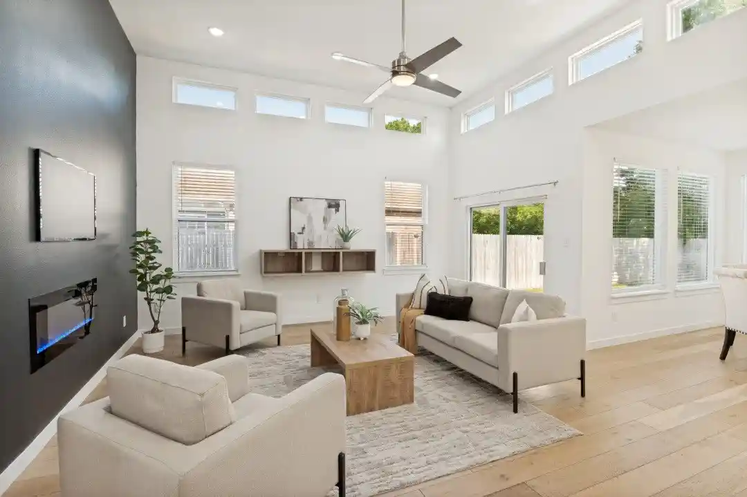 Photo 1 of Single family home for sale at 1942 Mcbroom St, Dallas, TX 75212 | MLS# 21358616 | Listing updated on 2026-10-18