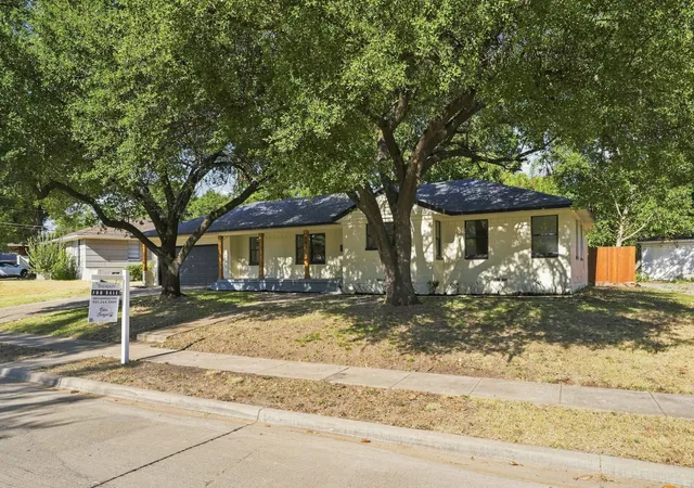 Photo 1 of Single family home for sale at 802 Ranier Cir, Garland, TX 75041 | MLS# 21358701 | Listing updated on 2026-10-05