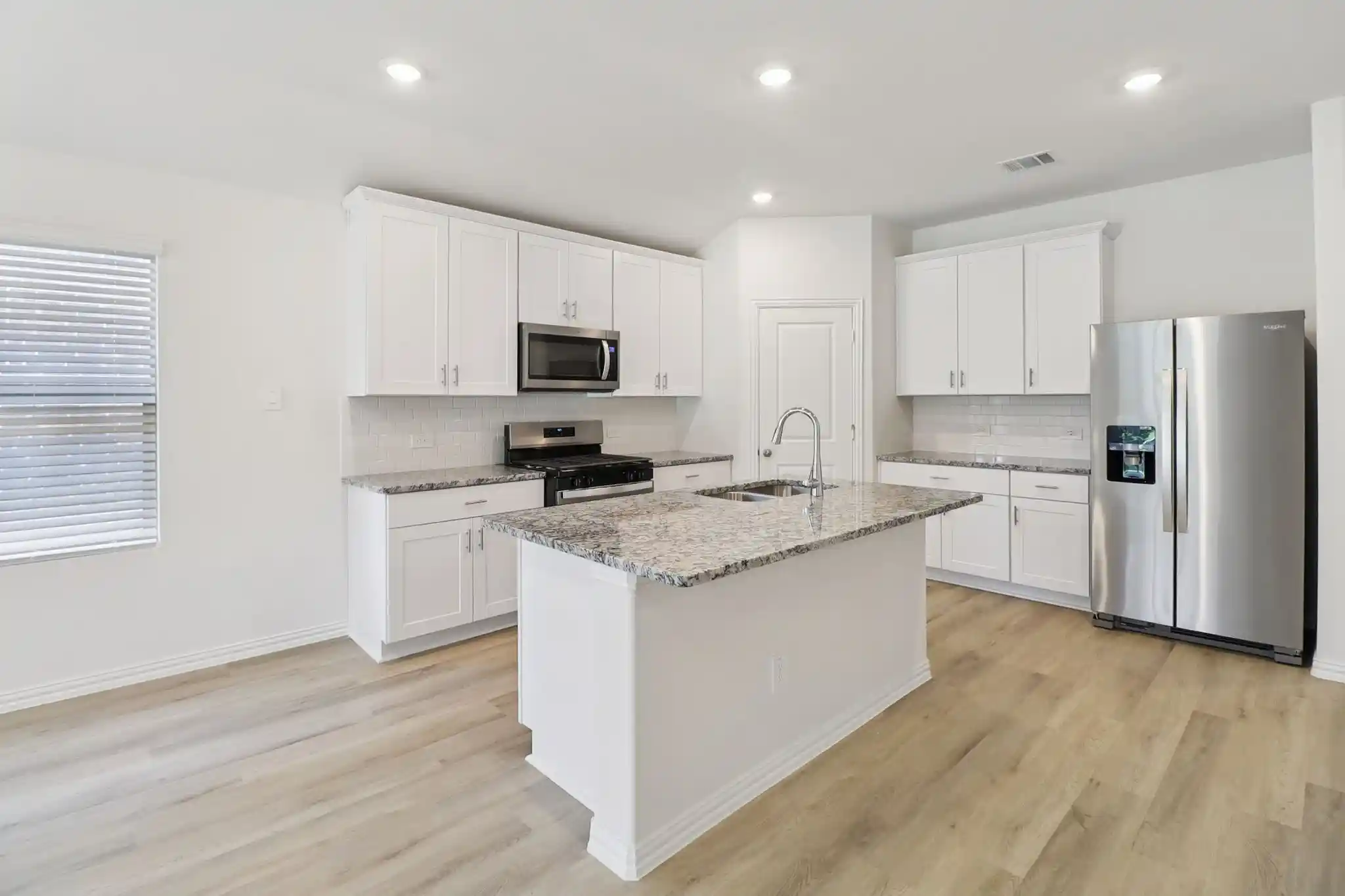 Photo 1 of Sale Pending at 2121 Longchamp Ln, Seagoville, TX 75159 | MLS# 21356212 | Listing updated on 2026-10-13