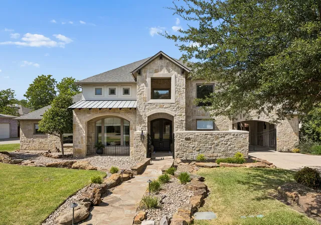 Photo 1 of Mansion for sale at 6823 Lakehurst Ave, Dallas, TX 75230 | MLS# 21356667 | Listing updated on 2026-08-30