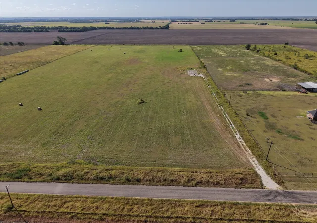 Photo 2 of Land for sale at 1989 Hunsucker Rd, Palmer, TX 75152 | MLS# 21358726 | Listing updated on 2026-08-18