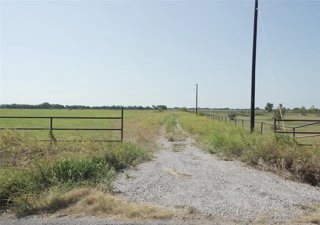 Photo 3 of Land for sale at 1989 Hunsucker Rd, Palmer, TX 75152 | MLS# 21358726 | Listing updated on 2026-08-18