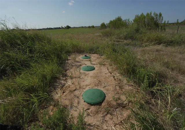 Photo 4 of Land for sale at 1989 Hunsucker Rd, Palmer, TX 75152 | MLS# 21358726 | Listing updated on 2026-08-18