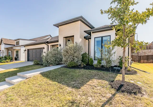 Photo 2 of Single family home for sale at 7440 Haggard St, Fort Worth, TX 76179 | MLS# 21357554 | Listing updated on 2026-10-02