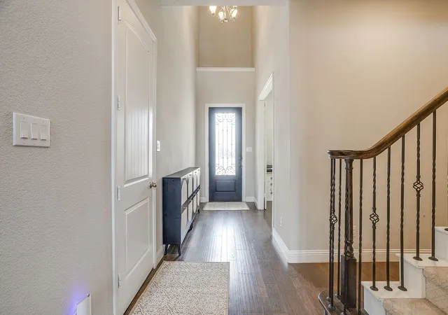 Photo 3 of Single family home for sale at 621 Brody Trl, Aledo, TX 76008 | MLS# 21358394 | Listing updated on 2026-09-06
