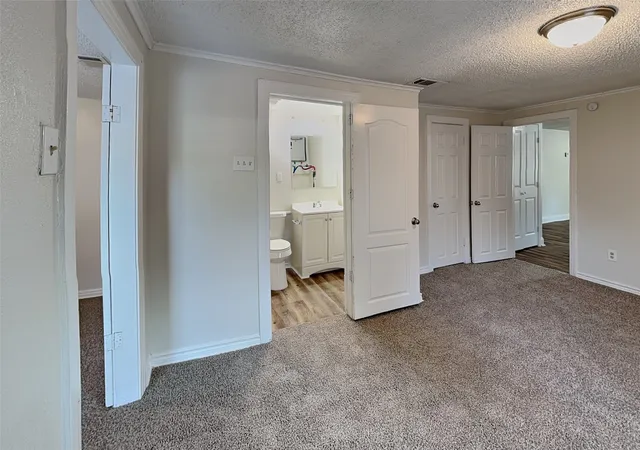 Photo 4 of House for sale at 517 Isbell Rd, Fort Worth, TX 76114 | MLS# 21358796 | Listing updated on 2026-08-13