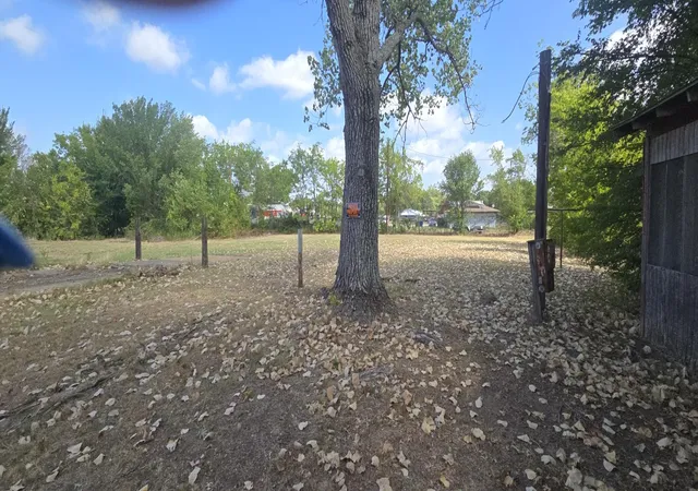 Photo 11 of Manufactured home for sale at 210 Kelly Ln, Kemp, TX 75143 | MLS# 21358801 | Listing updated on 2026-09-22