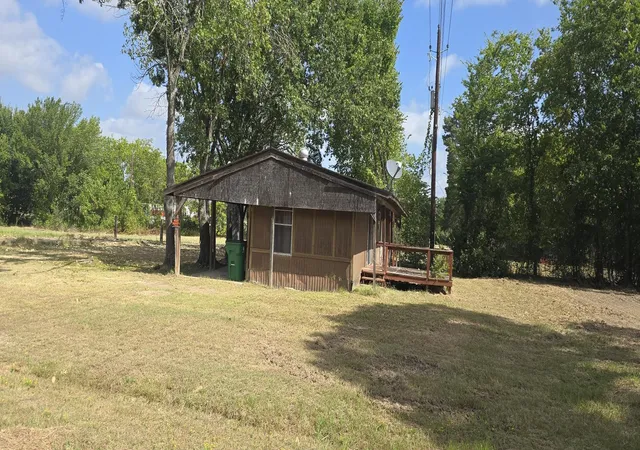 Photo 1 of Manufactured home for sale at 210 Kelly Ln, Kemp, TX 75143 | MLS# 21358801 | Listing updated on 2026-09-22