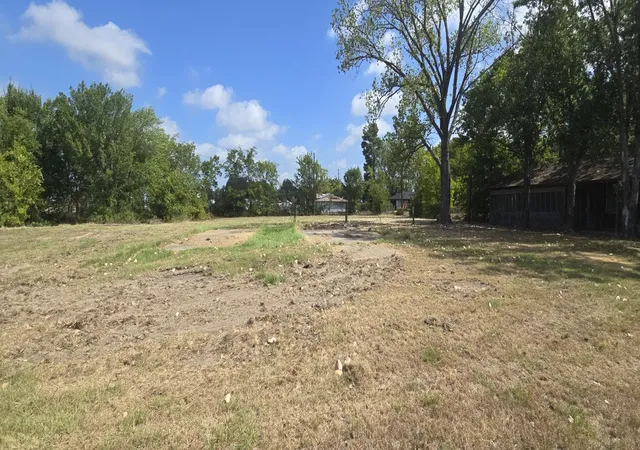 Photo 3 of Manufactured home for sale at 210 Kelly Ln, Kemp, TX 75143 | MLS# 21358801 | Listing updated on 2026-09-22