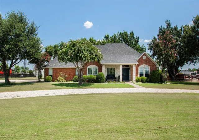 Photo 1 of Single family home for sale at 100 Durning Rd, Van Alstyne, TX 75495 | MLS# 21352916 | Listing updated on 2026-08-21