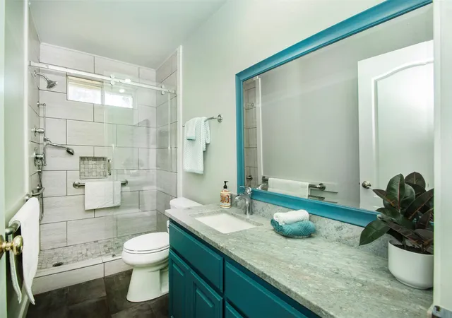 Photo 4 of Single family home for sale at 100 Durning Rd, Van Alstyne, TX 75495 | MLS# 21352916 | Listing updated on 2026-10-03