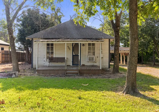 Photo 2 of Single family home for sale at 605 S Main, West, TX 76691 | MLS# 21358376 | Listing updated on 2026-10-07