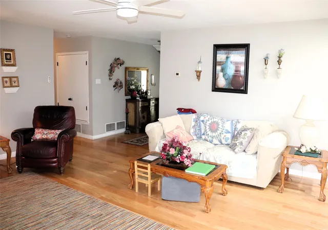 Photo 4 of Single family home for sale at 2137 State Hwy 69 S, Greenville, TX 75402 | MLS# 21357213 | Listing updated on 2026-08-13