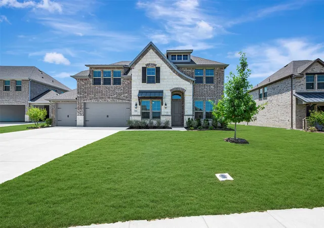 Photo 1 of Single family home for sale at 912 Wood Duck Ct, Heath, TX 75126 | MLS# 21358827 | Listing updated on 2026-08-24