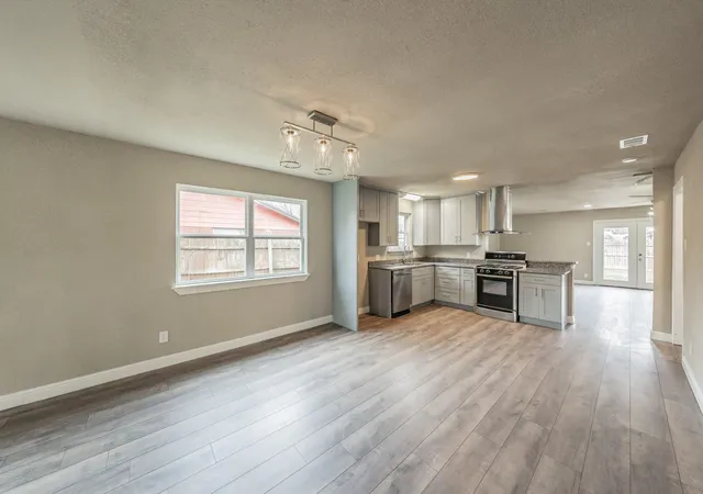 Photo 1 of Single family home for sale at 1721 Kay Ave, Bridgeport, TX 76426 | MLS# 21353809 | Listing updated on 2026-08-17