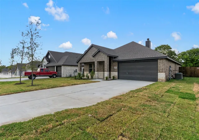 Photo 3 of Single family home for sale at 6127 Jeane St, Dallas, TX 75217 | MLS# 21356884 | Listing updated on 2026-09-25