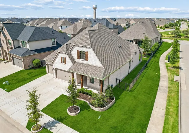 Photo 3 of Single family home for sale at 1739 Ellington Dr, Celina, TX 75009 | MLS# 21357643 | Listing updated on 2026-10-09