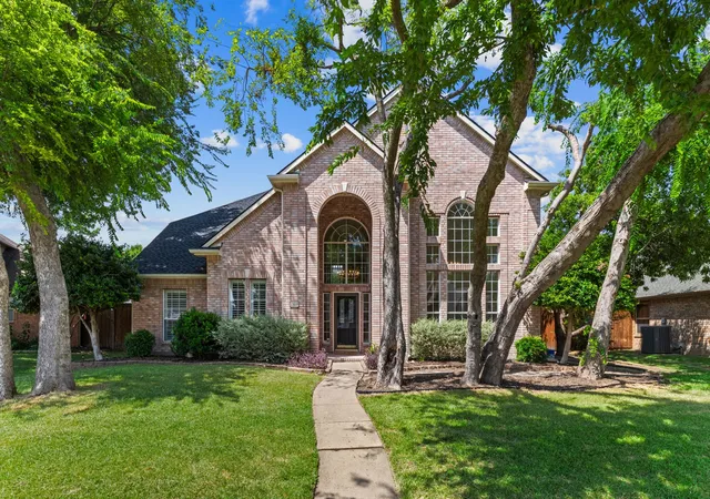 Photo 1 of Single family home for sale at 11608 Meridian Dr, Frisco, TX 75035 | MLS# 21358768 | Listing updated on 2026-09-27