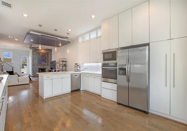 Photo 4 of Townhouse for sale at 4634 Virginia Ave, Dallas, TX 75204 | MLS# 21358809 | Listing updated on 2026-08-14