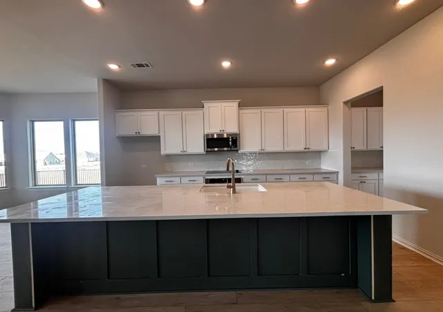 Photo 4 of Single family home for sale at 125 Pheasant Run Dr, New Fairview, TX 76078 | MLS# 21358115 | Listing updated on 2026-09-20