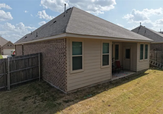 Photo 4 of Sale Pending at 1221 Pistachio Dr, Azle, TX 76020 | MLS# 21358871 | Listing updated on 2026-08-28