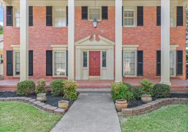 Photo 2 of Single family home for sale at 321 S Mary, Wills Point, TX 75169 | MLS# 21333236 | Listing updated on 2026-08-19