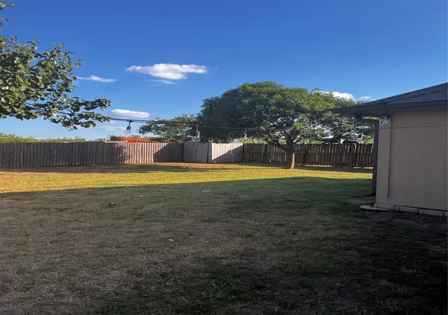 Photo 2 of Single family home for sale at 1705 Melody Cir, Kaufman, TX 75142 | MLS# 21357511 | Listing updated on 2026-09-22
