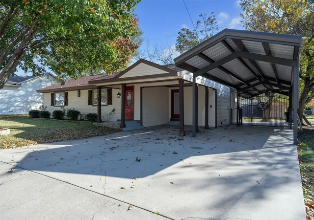 Photo 2 of Single family home for sale at 2618 Horne Cir, Caddo Mills, TX 75135 | MLS# 21359004 | Listing updated on 2026-08-27