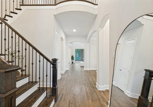 Photo 3 of Single family home for sale at 6220 Crystal Cove Ct, Mc Kinney, TX 75071 | MLS# 21359040 | Listing updated on 2026-08-30