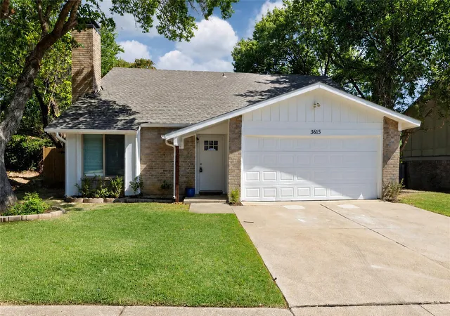Photo 1 of Single family home for sale at 3615 Ravenhill Ln, Arlington, TX 76016 | MLS# 21358536 | Listing updated on 2026-08-31