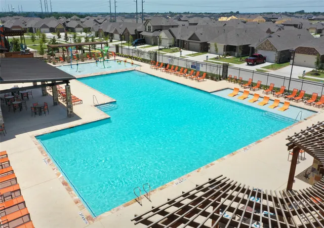 Photo 4 of Single family home for sale at 742 Gentle Bird Dr, Lavon, TX 75166 | MLS# 21353631 | Listing updated on 2026-09-30