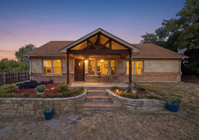 Photo 1 of Single family home for sale at 328 Silver Ln, Azle, TX 76020 | MLS# 21358116 | Listing updated on 2026-08-15