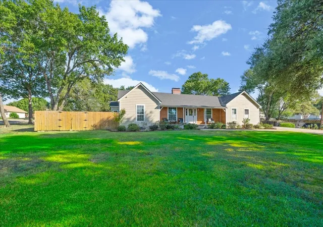 Photo 2 of Single family home for sale at 3201 W Park Row Blvd, Corsicana, TX 75110 | MLS# 21357429 | Listing updated on 2026-09-02