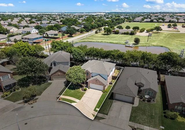 Photo 4 of Sale Pending at 4156 Petersburg Dr, Fort Worth, TX 76244 | MLS# 21357296 | Listing updated on 2026-08-30