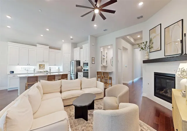 Photo 4 of Single family home for sale at 7212 Redwood Rd, Argyle, TX 76226 | MLS# 21359122 | Listing updated on 2026-08-13